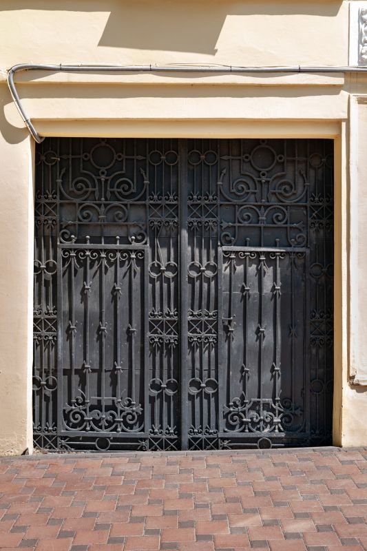 Artistic Iron Gate Design